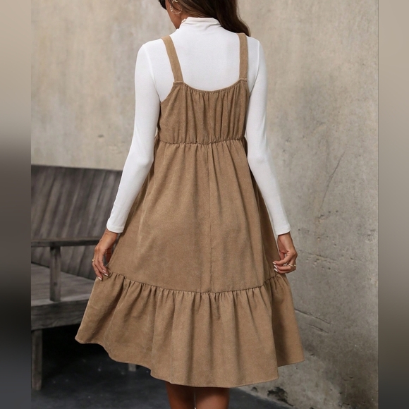 Women's Ruffle Hem Cami Dress - Picture 3 of 6